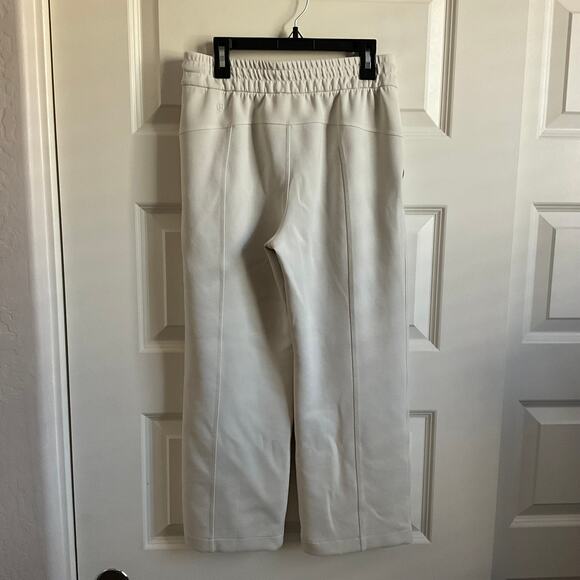 Lululemon Women’s Cropped Softstreme Off White Pants - Size 4 - Picture 5 of 6